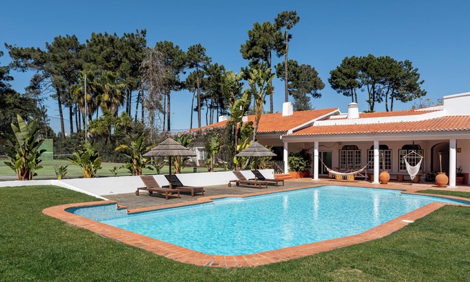 Verdizela Villa | Luxury Portuguese villa with pool, sauna & tennis close to Fonte de Telha beach