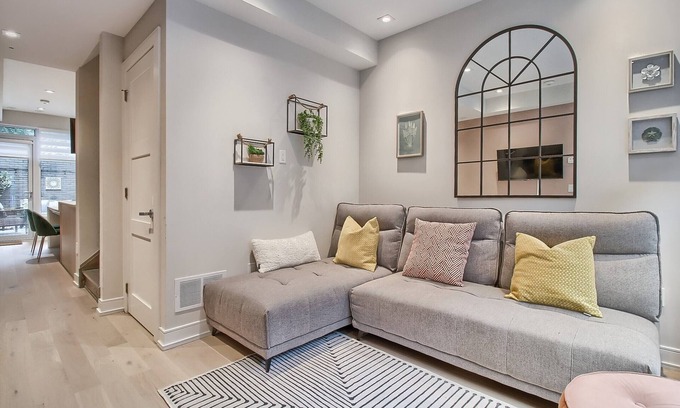 Bloor-Yorkville House | Luxury prime property in central downtown Toronto