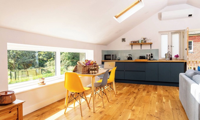 Alderbury Apartment | Luxury private apartment between historic Salisbury and the New Forest.