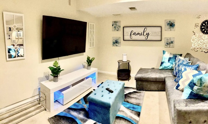 Lake Arbor House | Luxury private basement “King & Queen” bedrooms, near Stadium,DC & Metro at MD