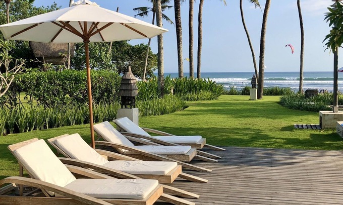 Batu Bolong Villa | Luxury Private Beachfront Estate in Canggu