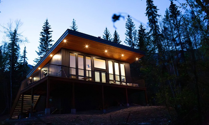 Golden Cabin | Luxury Private Cabin w/Hot Tub & Mountain Views
