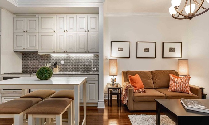 St. Lawrence Apartment | Luxury Private Residence in Historic Toronto Building. Full Service Available