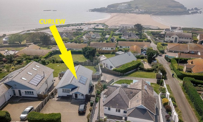 Bigbury-on-Sea House | Luxury property Sleeps 8 - Sea views & hot tub - 200m from beach!