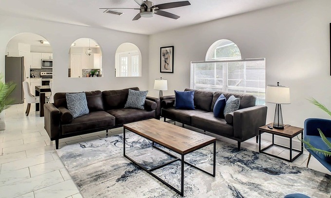 Deltona Lakes House | Luxury Property | Groups Welcome | Private Pool