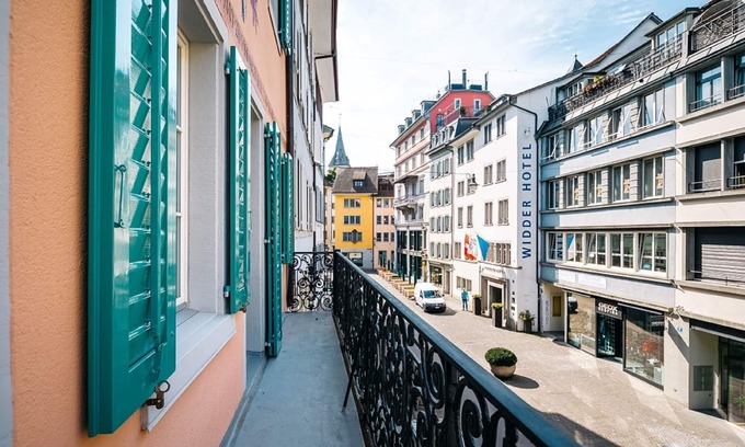 Old Town Apartment | Luxury Residences by Widder Hotel