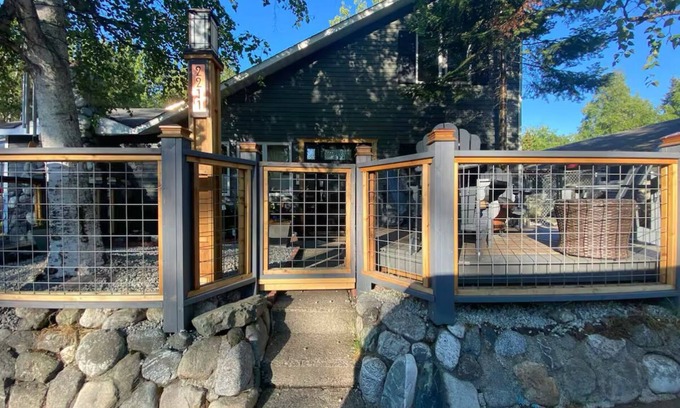 Airport Heights Community Council House | Luxury Retreat on the Greenbelt/Private Home w/Sauna & Yoga Studio&Fitness