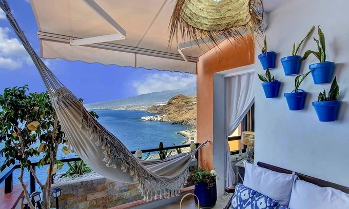 Tabaiba Apartment | Luxury retreat with direct ocean access and Pool