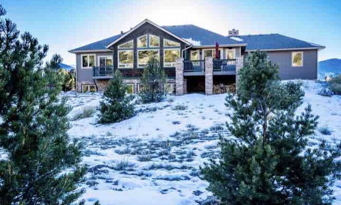 Buena Vista House | Luxury Riverfront Home on 2 Acres, with Hot Tub, only minutes from downtown BV