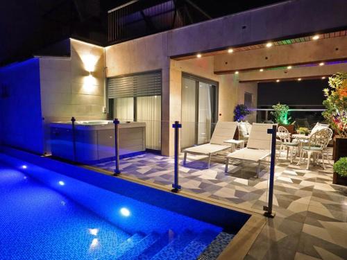 Netanya Apartment | Luxury Rooftop Apartment in Netanya