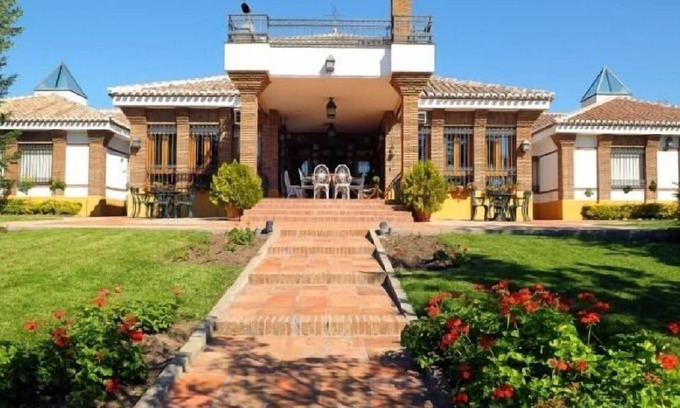 Albarreal de Tajo Cottage | Luxury rural house in Cerro del Moro, up to 42 people
