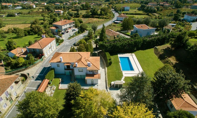 Bravaes Villa | Luxury rural guesthouse