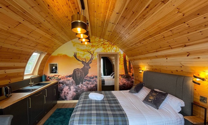 Keiss House | Luxury seafront glamping pod with private patio and Hydropool Jaccuzi