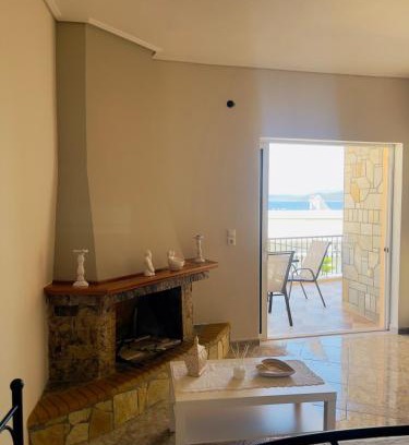 Lokroi House | Luxury seaside apartment, 3 bedrooms