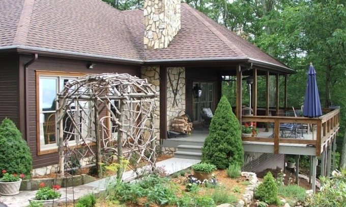 Banner Elk House | Luxury Secluded Mountain Retreat, Incredible Long Range View