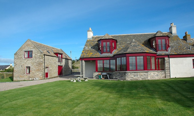 Latheronwheel Cabin | Luxury Self Catering Lodge & Barn - Along NC500 - Indoor Private Swimming Pool