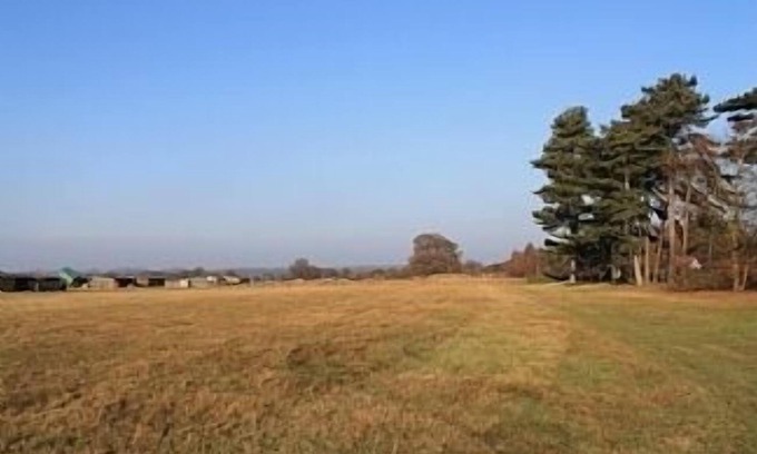 Sutton House | Luxury Single Storey Wooden Clad Colonial Style Cottage In Countryside Setting.
