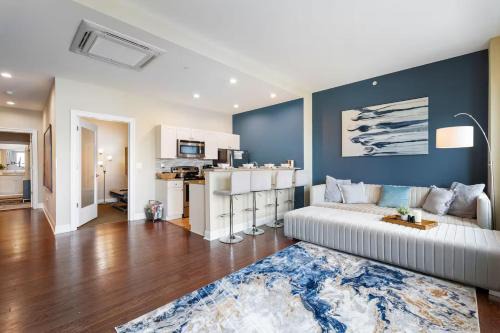 Downtown Pittsburgh Apartment | Luxury Skyline Retreat Pittsburgh