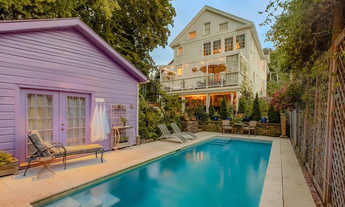 Hudson House | Luxury Spa Retreat with Sauna, Hot Tub & Swimming Pool in the Heart of Hudson