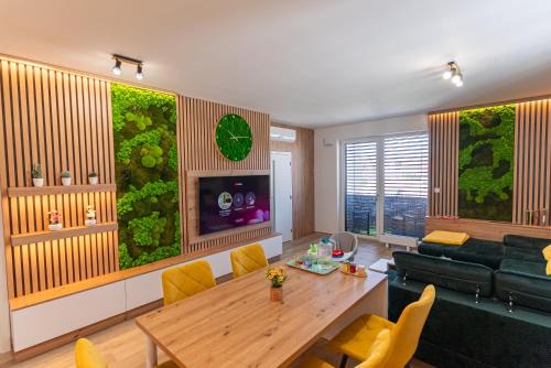 Brno Apartment | Luxury space with free parking & Air condition