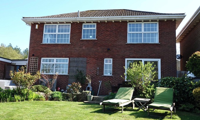 Wimborne House | Luxury & spacious house near Wimborne, Dorset with country views & large garden