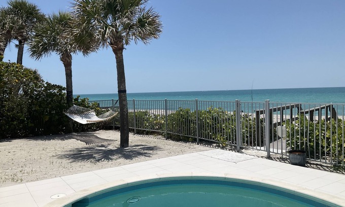 Englewood House | Luxury spectacular beach house with stunning views!