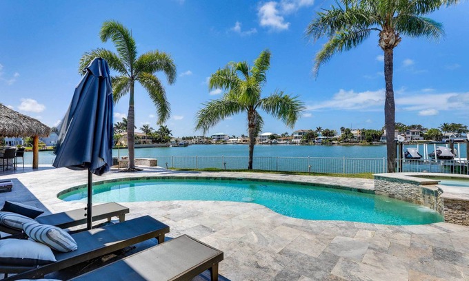 Causeway Isles House | Luxury St. Petersburg Home w/Pool + Bay Access!