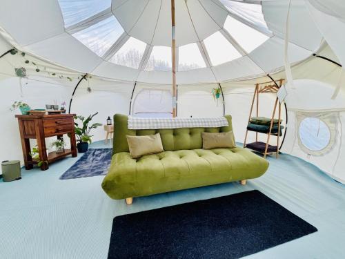 Trefeglwys Other | Luxury Stargazing Glamping - Seren Aur with Hot Tub