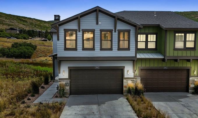 Deer Mountain House | Luxury Stay: Hot Tub-Games-Arcade & Balcony Views
