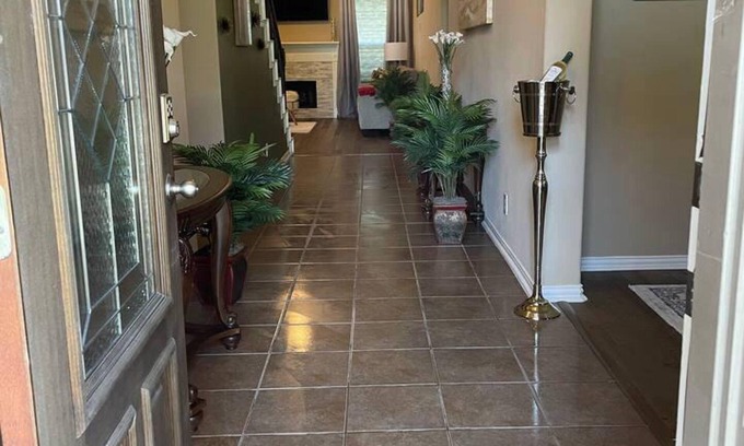 Humble Hotel | Luxury Stay - Near Houston Airport
