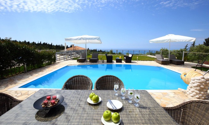 Tsoukaladhes Villa | Luxury stone Villa Emily close to Kathisma and Mylos beach