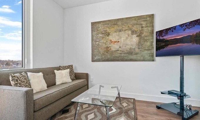 White Plains Apartment | Luxury Studio Apartment | Downtown White Plains | Gym + Clubroom