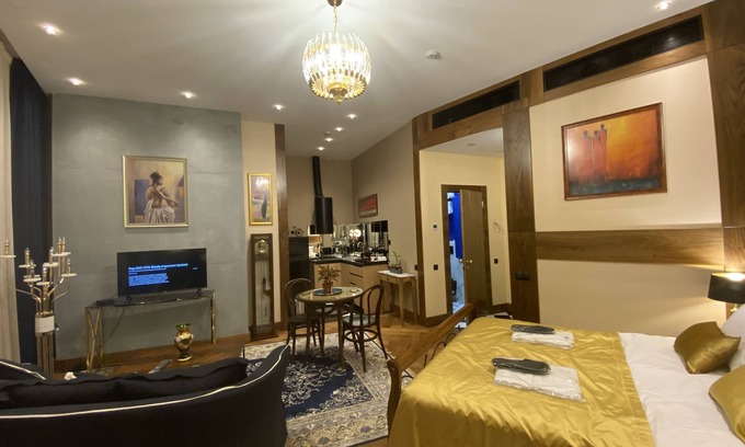 Vake Apartment | Luxury Studio @ Axis Towers in Heart of Tbilisi