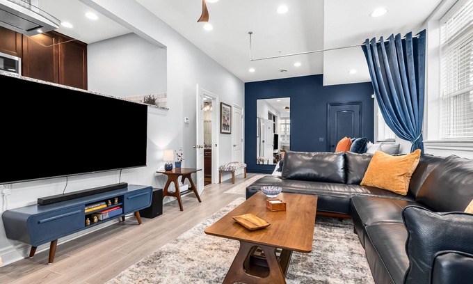 Brush Park Condo | Luxury Studio w/Garage in Brush Park! Walk to all Stadiums & the DMC