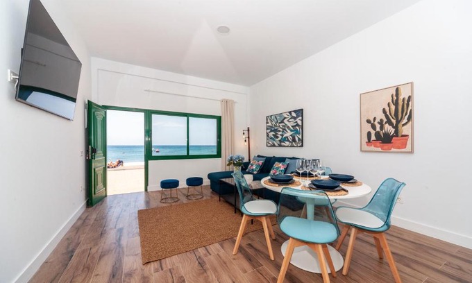 Playa Honda Apartment | Luxury Suite Sea Front V