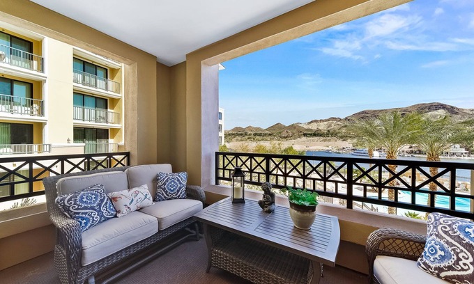 Lake Las Vegas Condo | Luxury Suite: Wake to Lake & Pool Views