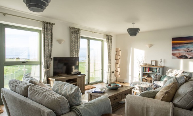 Bolberry House | Luxury three-bed house with panoramic sea views near Salcombe, Devon