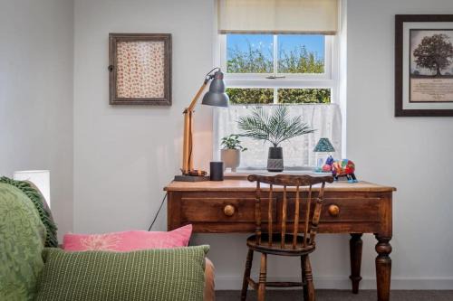 Cardigan House | Luxury three bedroom coastal cottage