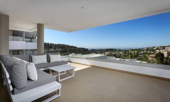 Benahavis Apartment | Luxury Three Bedroom Apartment in Reserva de Alcuzcuz