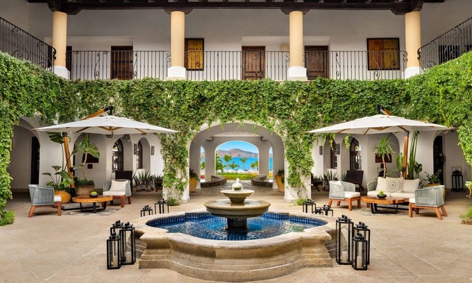 San Jose del Cabo Condo | Luxury Three Bedroom Top Floor Oceanfront