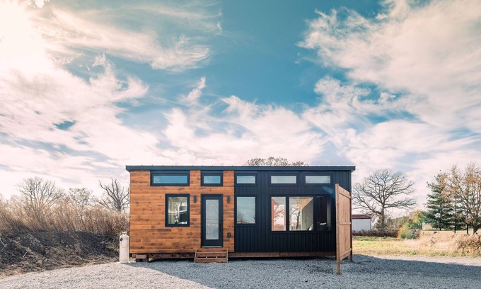 Winona Cabin | Luxury Tiny Home at the Farm - Botanical Oasis