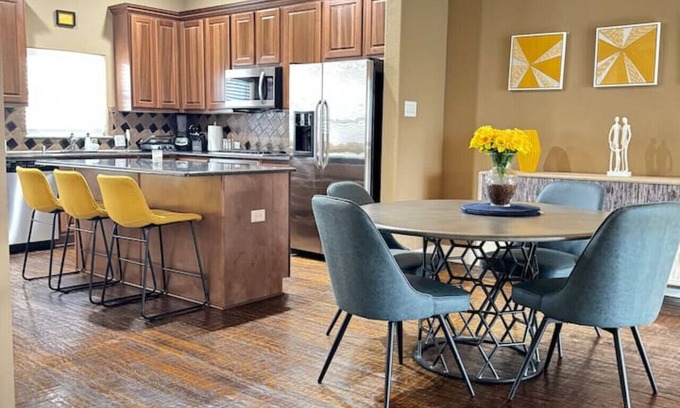 Legacy Park House | Luxury Town House at Legacy Shops