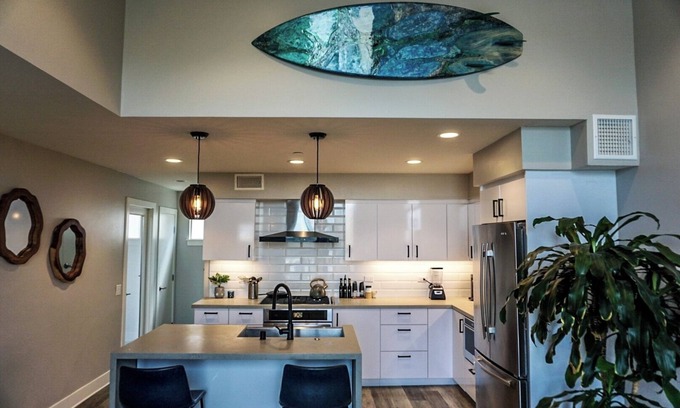 Roseville - Fleet Ridge House | Luxury Townhome in Point Loma walking distance to the Beach