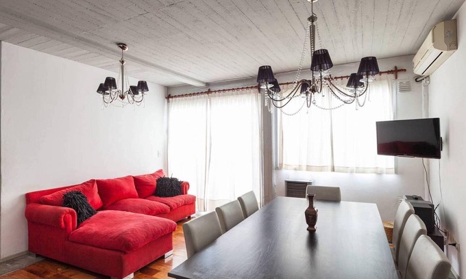 Villa Crespo House | Luxury townhome up to 5 people with private patio and terrace