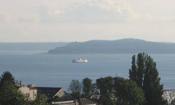West Queen Anne House | Luxury Townhome with Amazing View