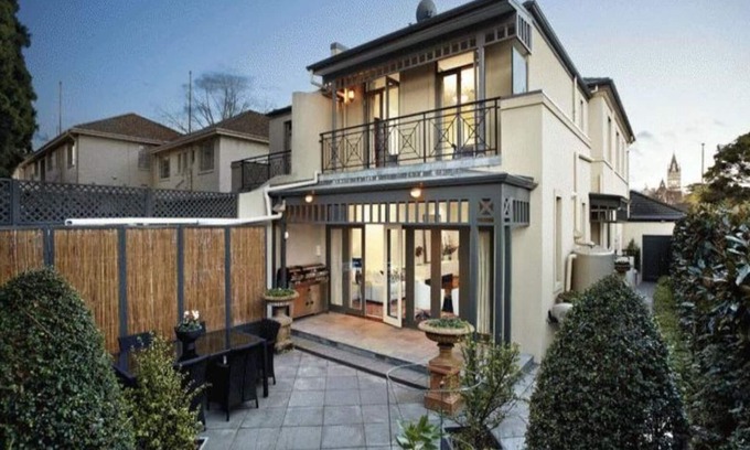 Kew House | Luxury Townhouse - 5min walk to restaurants, cafes and shops