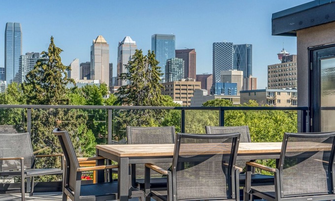 Southwest Calgary House | Luxury Townhouse, Top Patio Downtown Views + Elevator