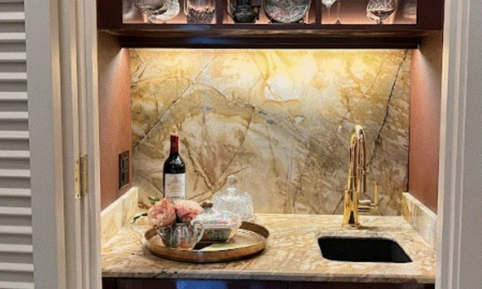 Uptown House | Luxury townhouse close to McNay, Witte, Children Museum and Pearl District.