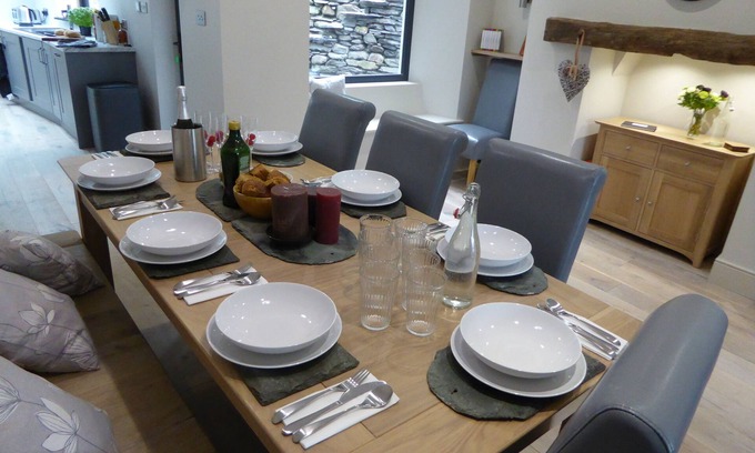Ambleside House | Luxury traditional Lakeland House with ample parking and fantastic views