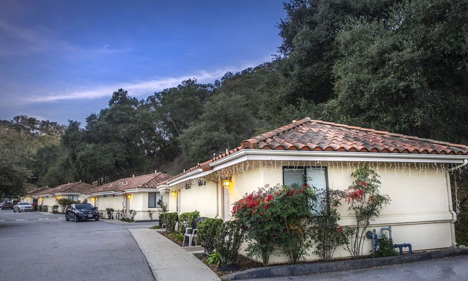 Atascadero Cottage | Luxury Turn-Key Cottage Rental, California Central Coast, Nearby Gym & Pool